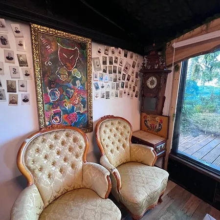 Black House In The Forest With Hot Tube And Theater For Movies *